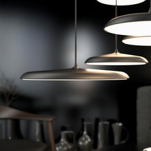 Skandynawska Lampa wisząca okrągła minimalistyczna Artist 25 LED Czarna Dftp do sypialni i przedpokoju.