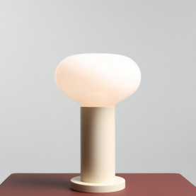 Lampka stołowa szklana Flo Cream 19cm H29cm opal / kremowy Aldex