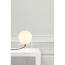 Glamour Lampa stołowa szklana kula Alton Opal/Mosiądz Nordlux do salonu i sypialni.