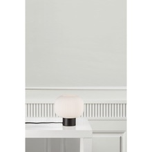 Skandynawska Lampa stołowa szklana Milford Czarno-Biała Nordlux salonu i sypialni.