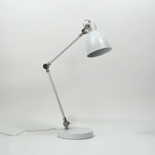 Funkcjonalna Lampa biurkowa nowoczesna House Biała Markslojd do gabinetu i pracowni.
