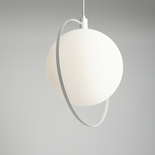 Designerska Lampa wisząca szklana kula Aura 42 biała Aldex do salonu, kuchni i holu.