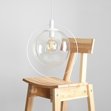 Designerska Lampa wisząca szklana kula Aura 42 przezroczysto-biała Aldex do salonu, kuchni i holu.