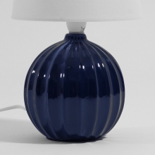 Lampa stołowa ceramiczna z abażurem Melanie 16 Niebieska Markslojd do sypialni, salonu i przedpokoju.