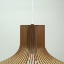 Duża lampa ze sklejki wisząca Goblet 60 PLYstudio do salonu w stylu skandynawskim