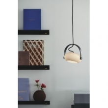 Lampa wisząca skandynawska D.C 18cm opal/czarny dąb HaloDesign | Lampy wiszące do salonu, kuchni i sypialni